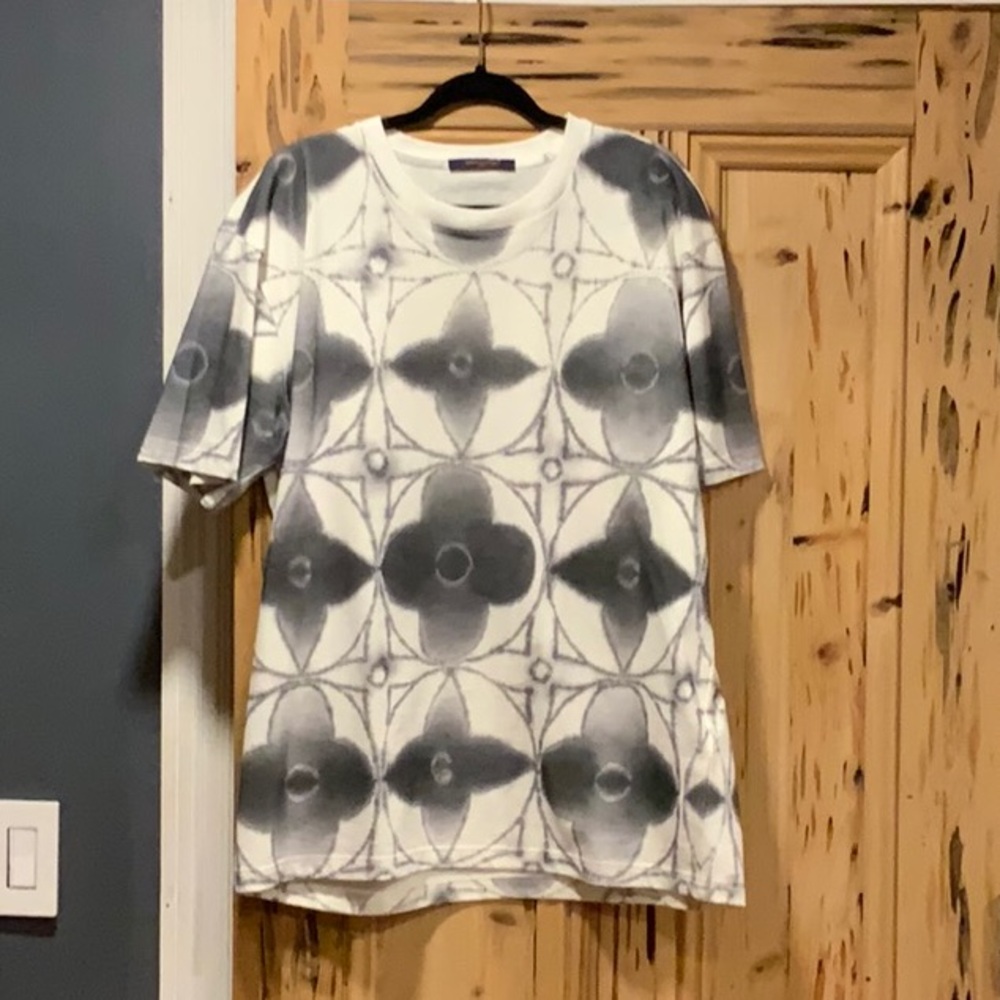 Men’s Louis Vuitton shirt xxl